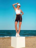 Летен безшевен клин с висока талия