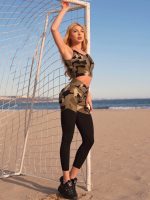 Екип камуфлажно бюстие и клин с чени крачоли